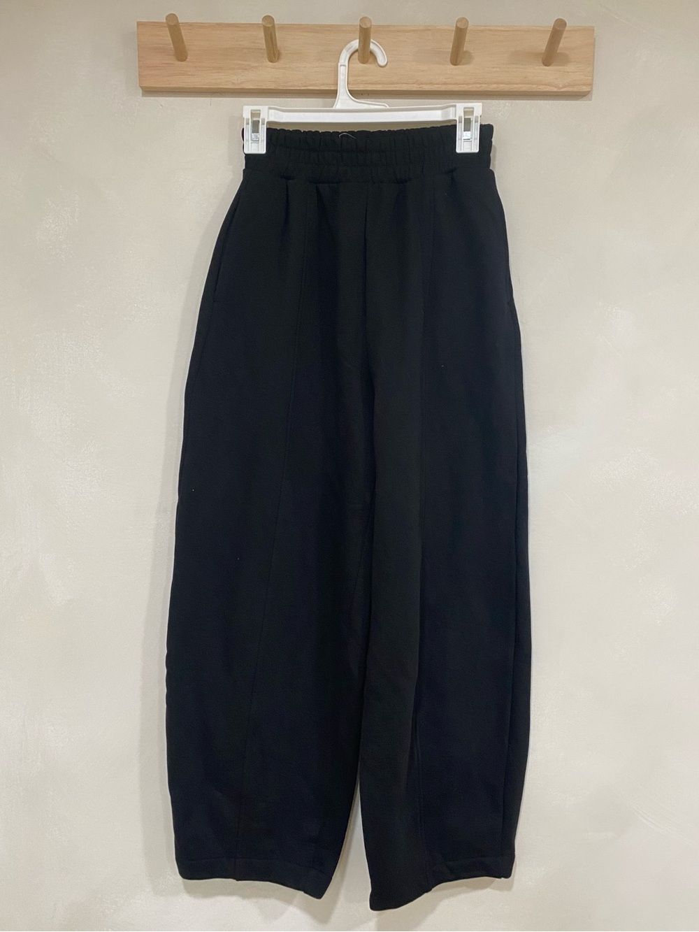 Topshop Oversized Barrel Leg Sweatpants Black Size 0-2 NWOT